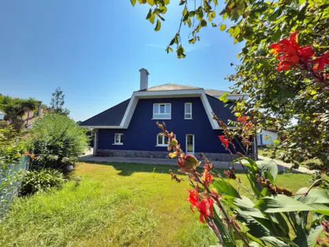 Chalet en Camino de los Girasoles