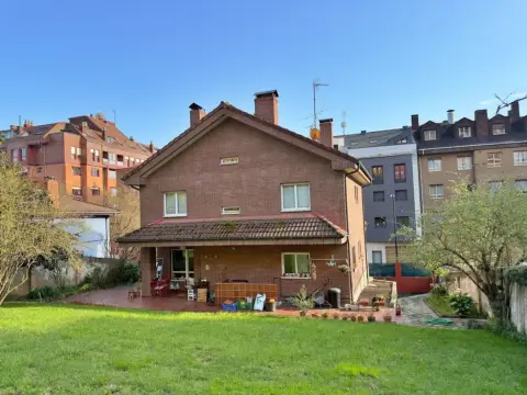 Chalet en Montecerrao