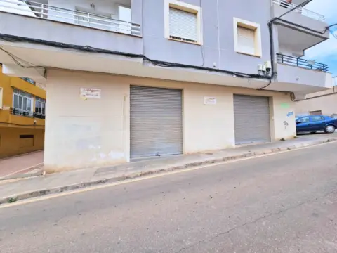 Local comercial en calle San Leandro-Los Barreros