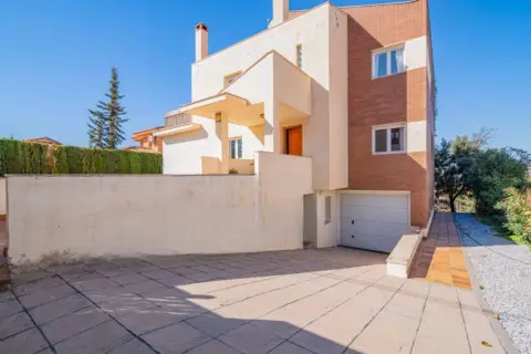 Chalet en calle de la Veleta