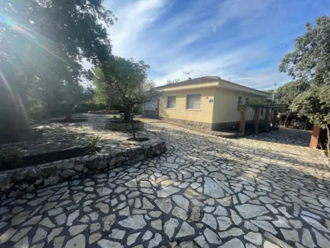 Chalet en calle Nueva Sierra Bc