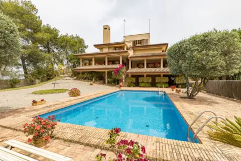 Chalet en Avenida Cresta del Gallo, 80