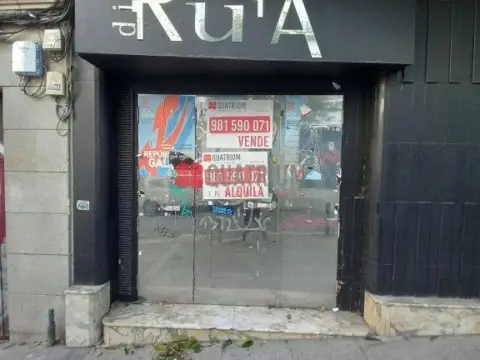 Local comercial en calle Pérez Constanti
