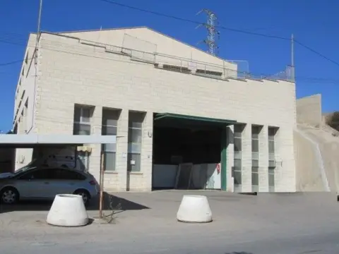 Nave industrial en Centro