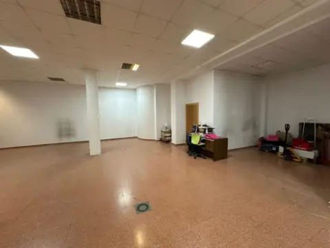 Local comercial en Alameda Cervantes - El Gato