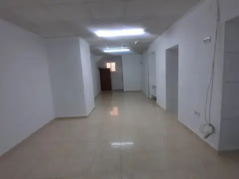 Local comercial en Corredera