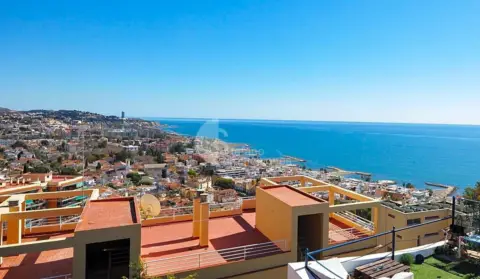 Casa adosada en calle de la Vihuela