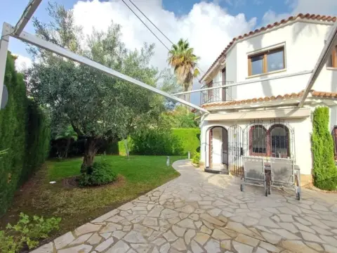 Chalet en Oliva Nova