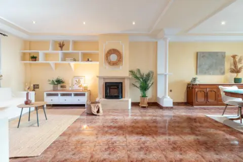 Casa adosada en Carrer de la Parra