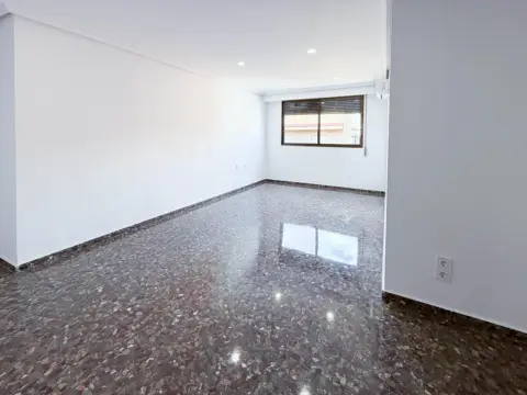 Piso en Carrer Margarita Salas
