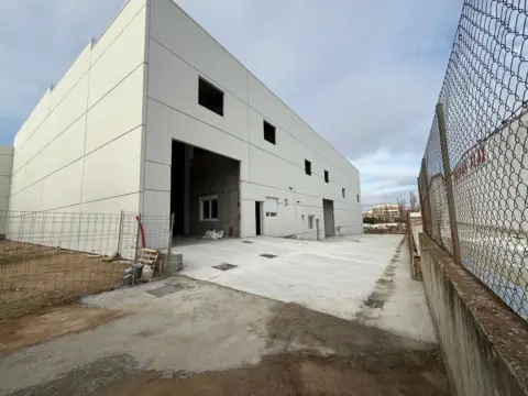 Nave industrial en calle del Aluminio