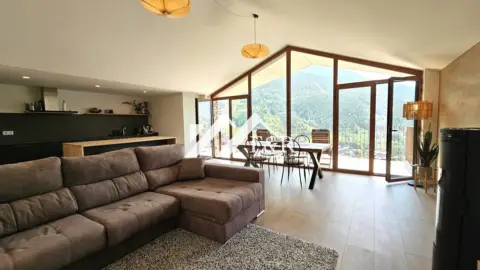 Ático en calle Urb. Sola del Tarter