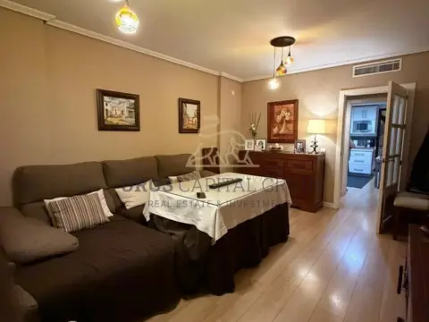 Piso en calle Isla de la Gomera