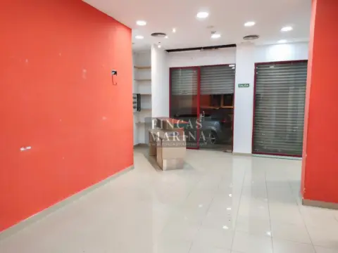 Local comercial en Carrer de Sant Isidre