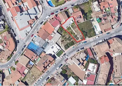 Terreno en calle de los Almendros