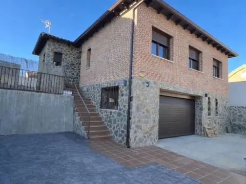 Chalet en calle Alameda