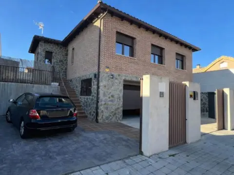 Chalet en calle Alameda