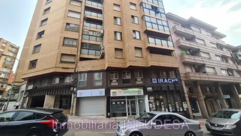 Oficina en calle de Díaz Bravo, 1