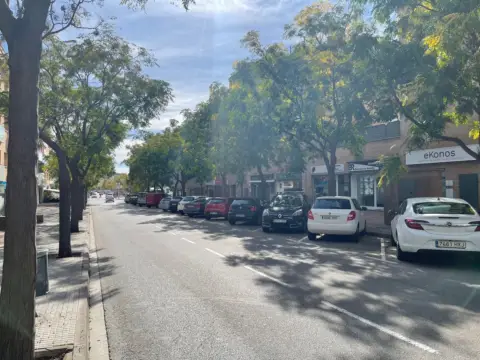 Local comercial en Avinguda de Josep Pla i Casadevall