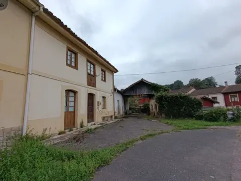 Casa pareada en calle Carretera Ponteo