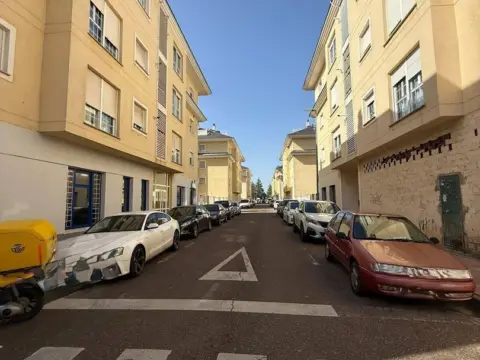 Apartamento en Jardines del Guadiana