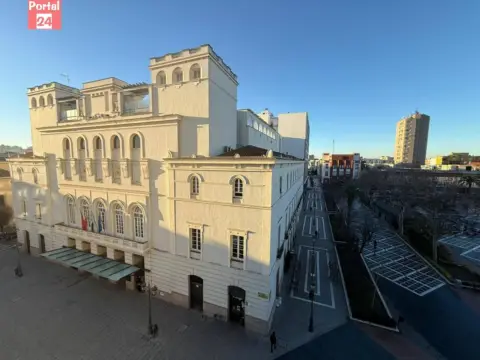 Piso en Plaza de Minayo, 4