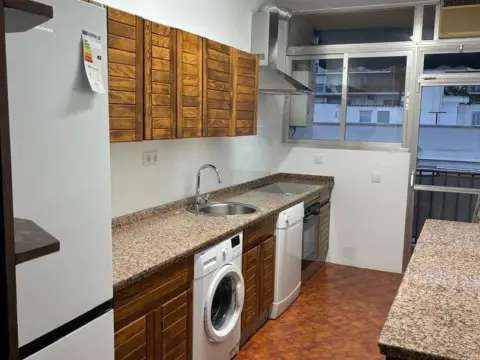 Piso en Luis Montoto - Santa Justa