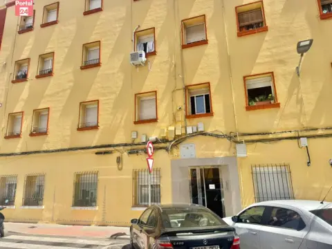 Piso en calle de Lucas Vázquez Ayllón, 1