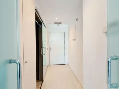 Estudio en calle de Thomas Edison, 4