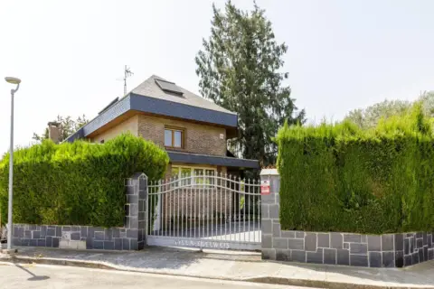 Chalet en Urbanización Torre del Pinar