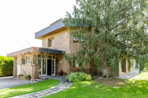 Chalet en Urbanización Torre del Pinar