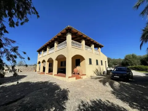 Chalet en calle Poligono