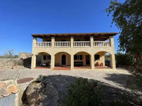 Chalet en calle Poligono