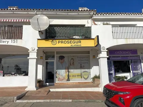 Local comercial en Urbanización Arena Beach