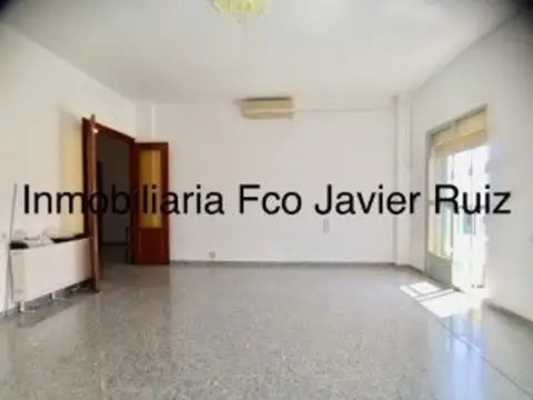 Piso en calle de los Carvajales