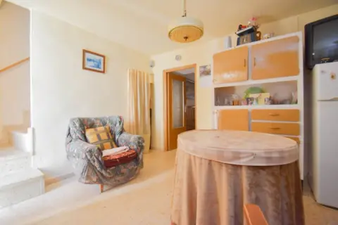 Casa en Colomera