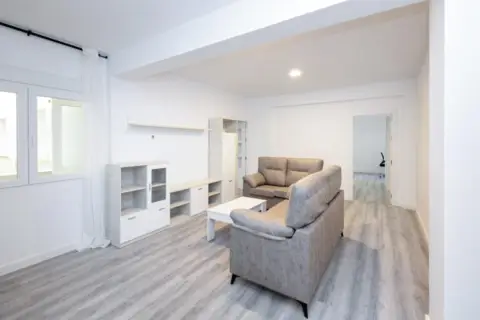 Piso en calle de Solarillo de Gracia