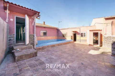 Casa pareada en calle de Pío Basanta, 86