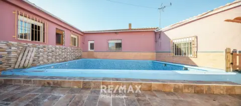 Casa pareada en calle de Pío Basanta, 86