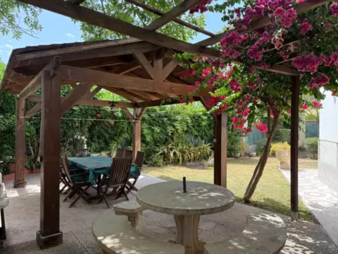 Casa pareada en calle Dorian Gray