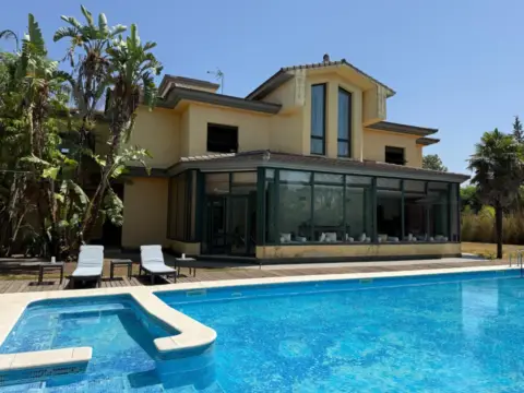 Chalet en calle de Fernán Caballero