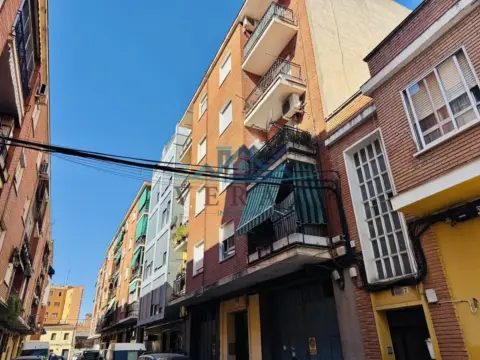 Piso en calle de los Montesclaros