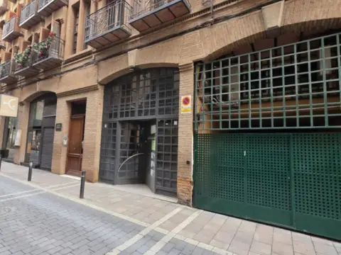 Local comercial en calle Simón García, 1