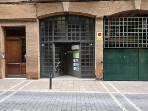 Local comercial en calle Simón García, 1