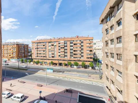 Piso en Juan Carlos I