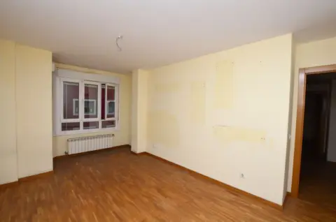 Piso en calle de Villaviciosa, 13