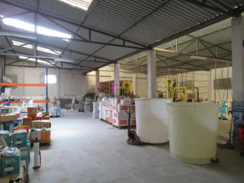 Nave industrial en Barriada de Llera