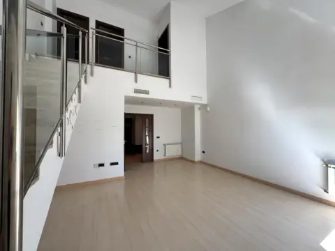 Dúplex en Maria Auxiliadora - Barriada Llera