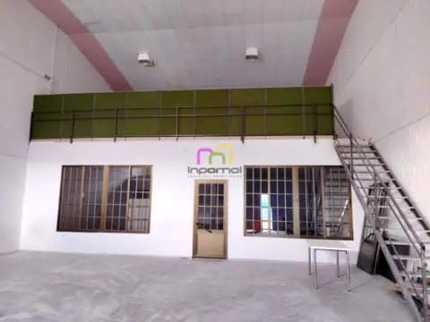 Nave industrial en Pol. Ind. El Nevero
