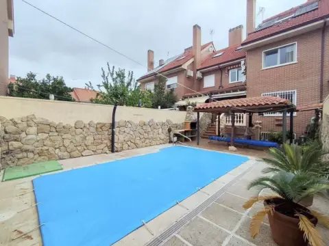 Casa adosada en calle de Fuentevaqueros
